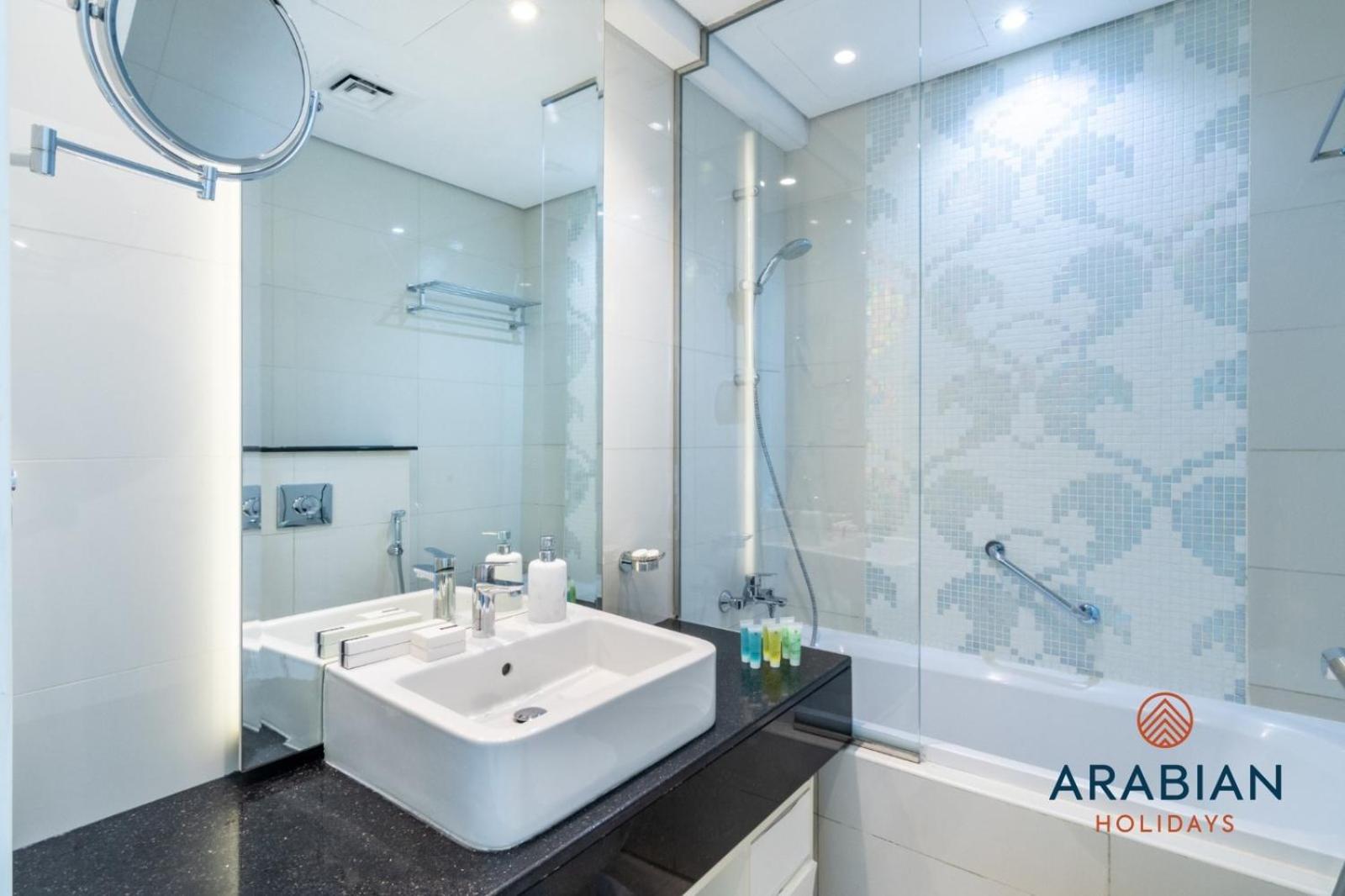 Апартаменты Flawless 2br In Business Bay - Partial Burj And Full Canal View